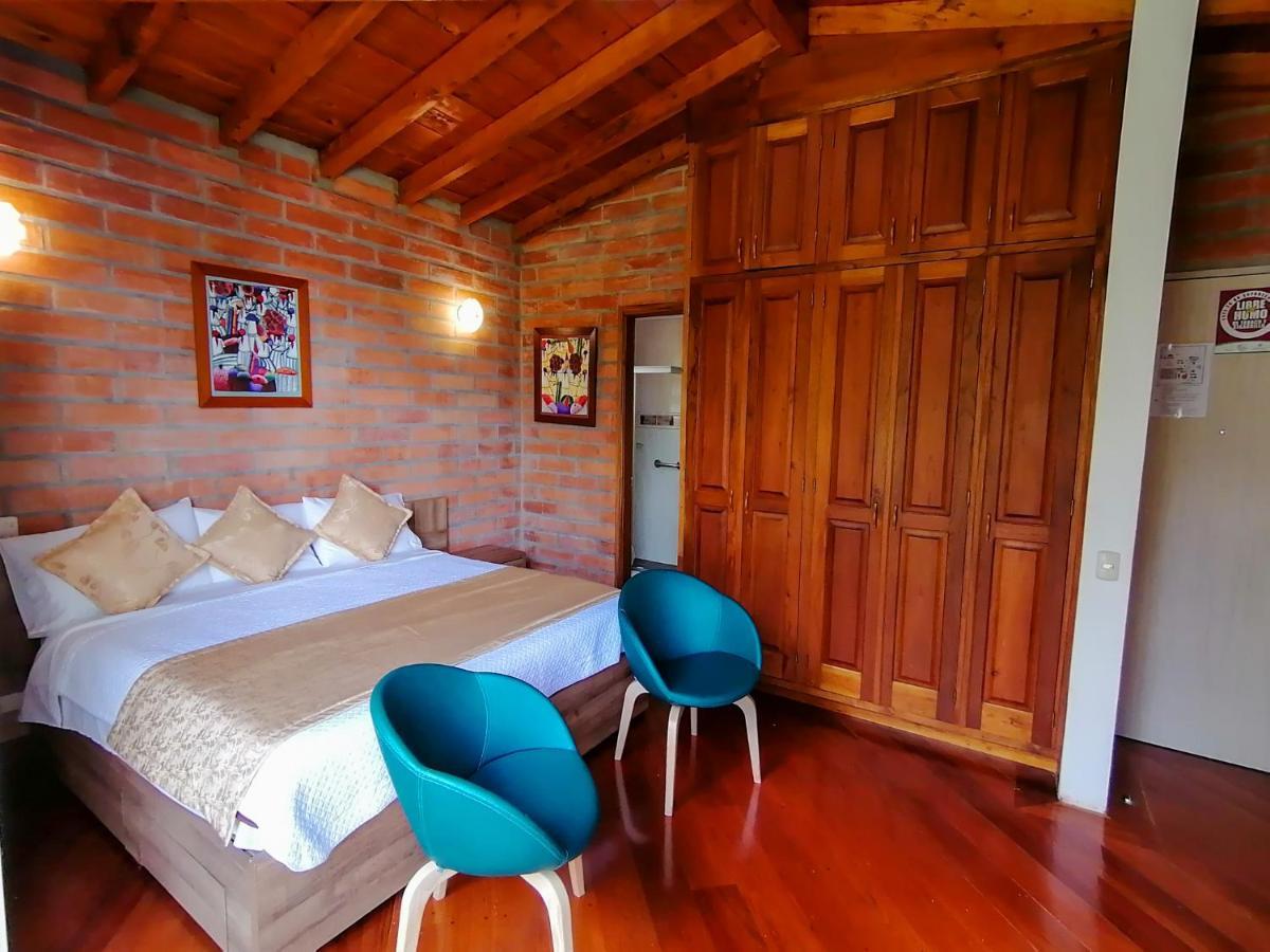 Hotel Hevilat Paraiso De Oriente Ріонегро Екстер'єр фото